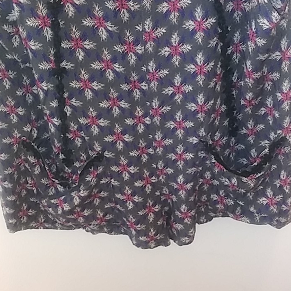 Floral Sleeveless Romper Size M - Picture 2 of 8